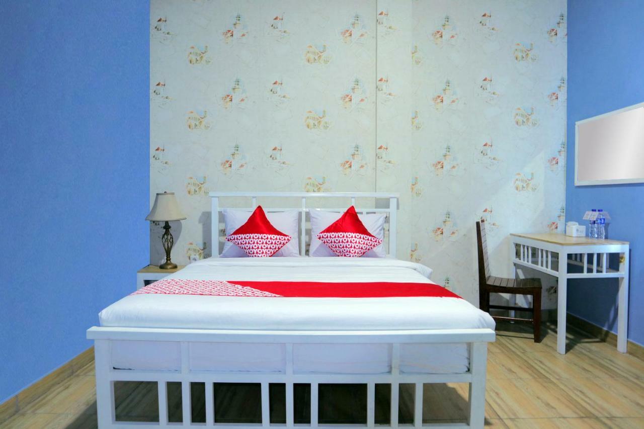 Oyo 1386 Hotel Grand Gabelo Bukittinggi Exterior photo