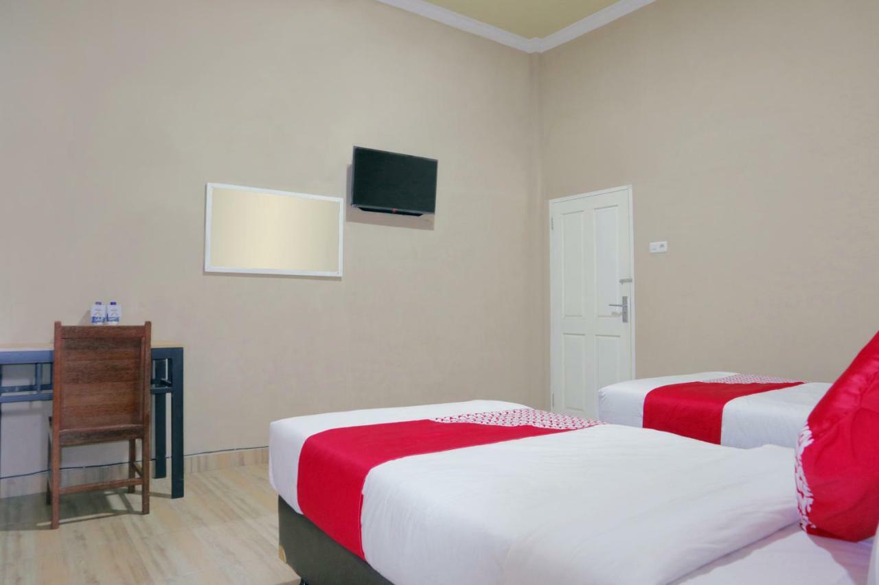 Oyo 1386 Hotel Grand Gabelo Bukittinggi Exterior photo