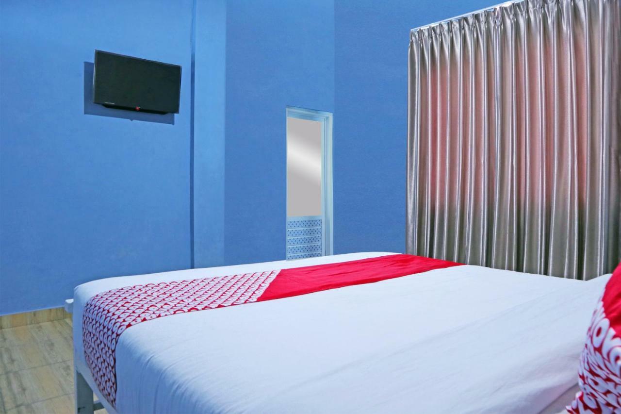 Oyo 1386 Hotel Grand Gabelo Bukittinggi Exterior photo