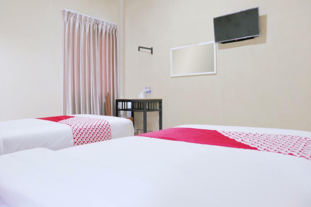 Oyo 1386 Hotel Grand Gabelo Bukittinggi Exterior photo