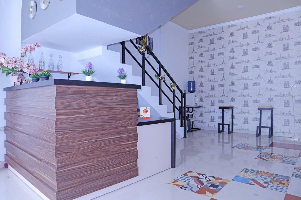 Oyo 1386 Hotel Grand Gabelo Bukittinggi Exterior photo